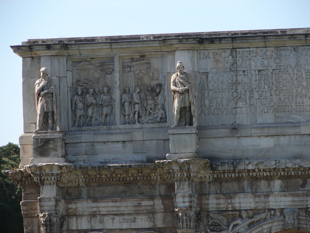 marble relief and statues on Arch of Constantine.jpg